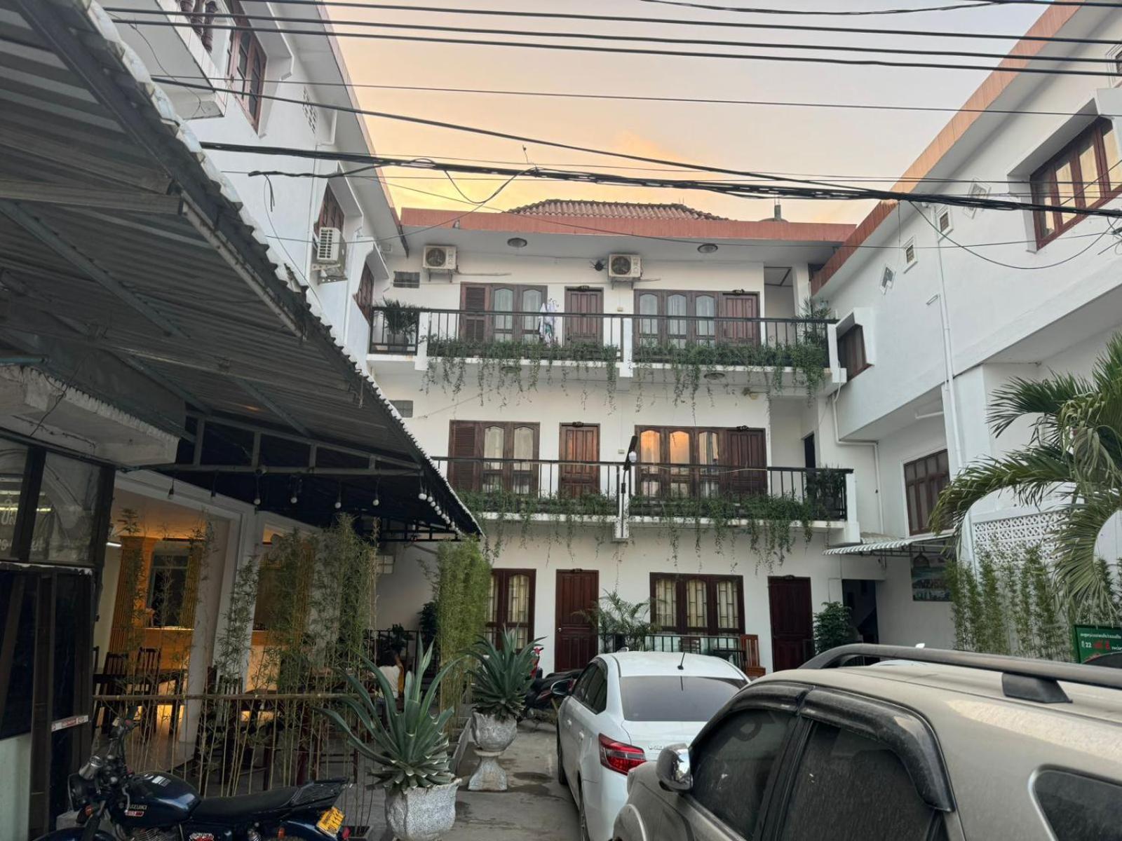 Vang Vieng Green Hotel Bagian luar foto
