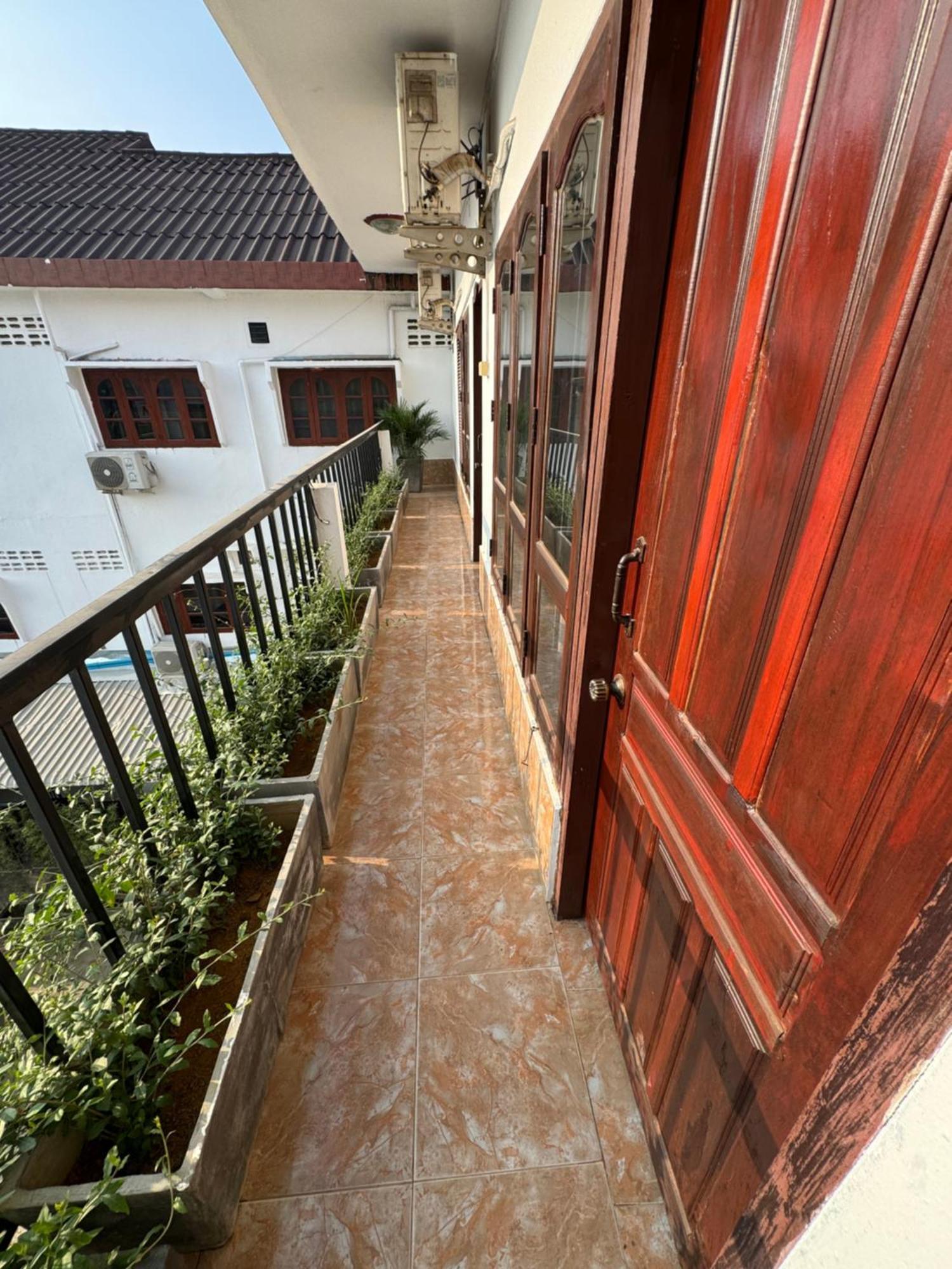 Vang Vieng Green Hotel Bagian luar foto